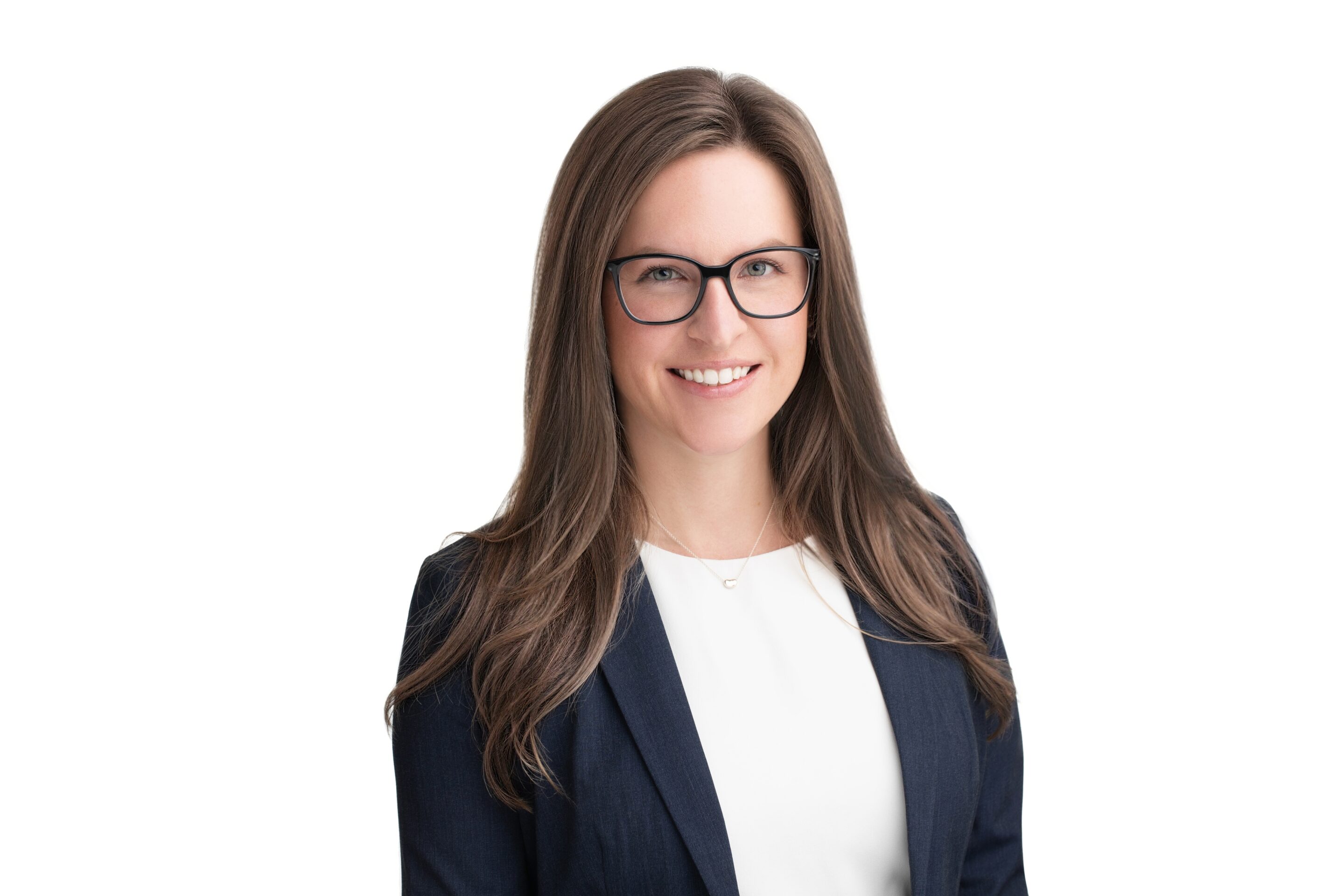 linda_ozcust_attorneyheadshot